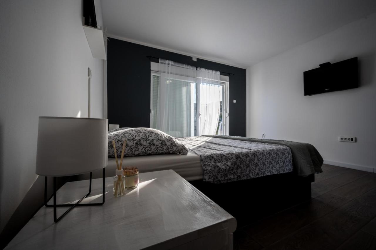 Hedonist Apartment 시베니크 외부 사진