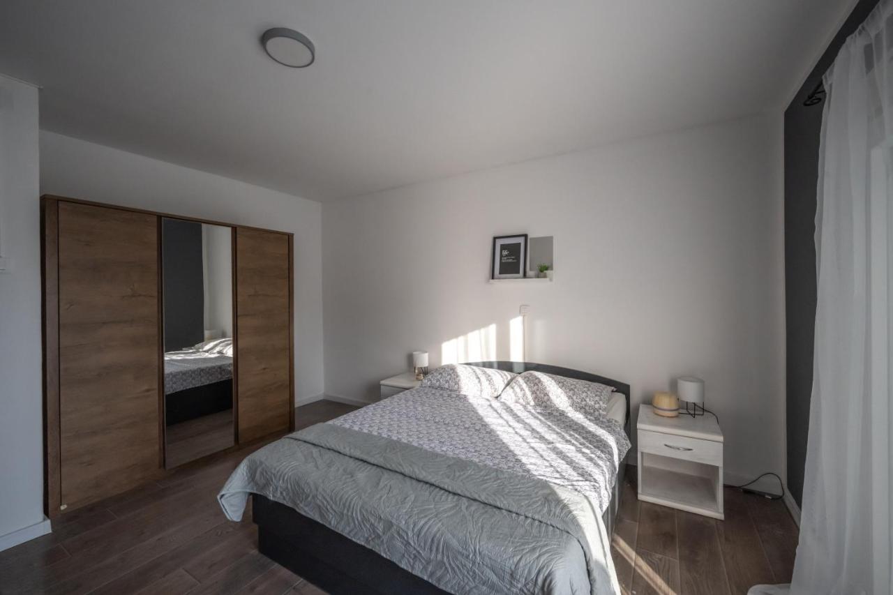 Hedonist Apartment 시베니크 외부 사진